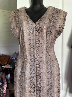 Ark & Co sleeveless dress w/realistic snake-print pattern. Small w/pockets